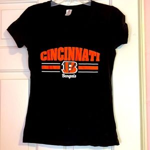 Cincinnati Bengals v neck T shirt.
